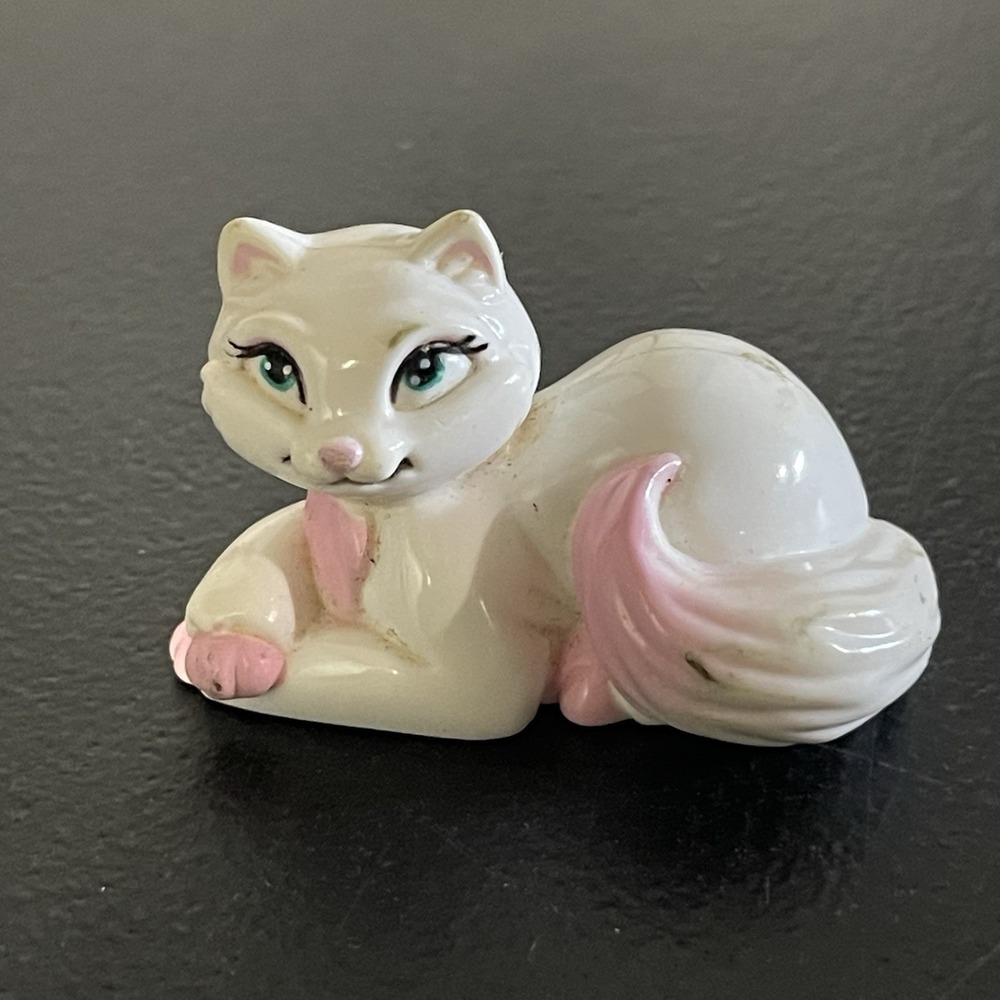 Barbie Princess & The Pauper Anneliese Kitty Cat Serafina Pet Figure Mattel 2005